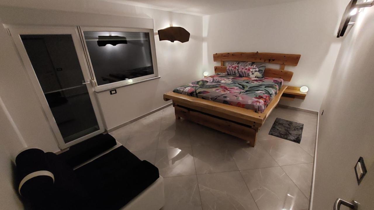 Grajsko Villa Metlika Kültér fotó