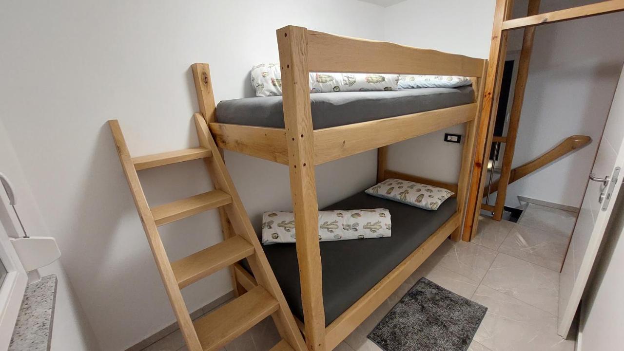 Grajsko Villa Metlika Kültér fotó