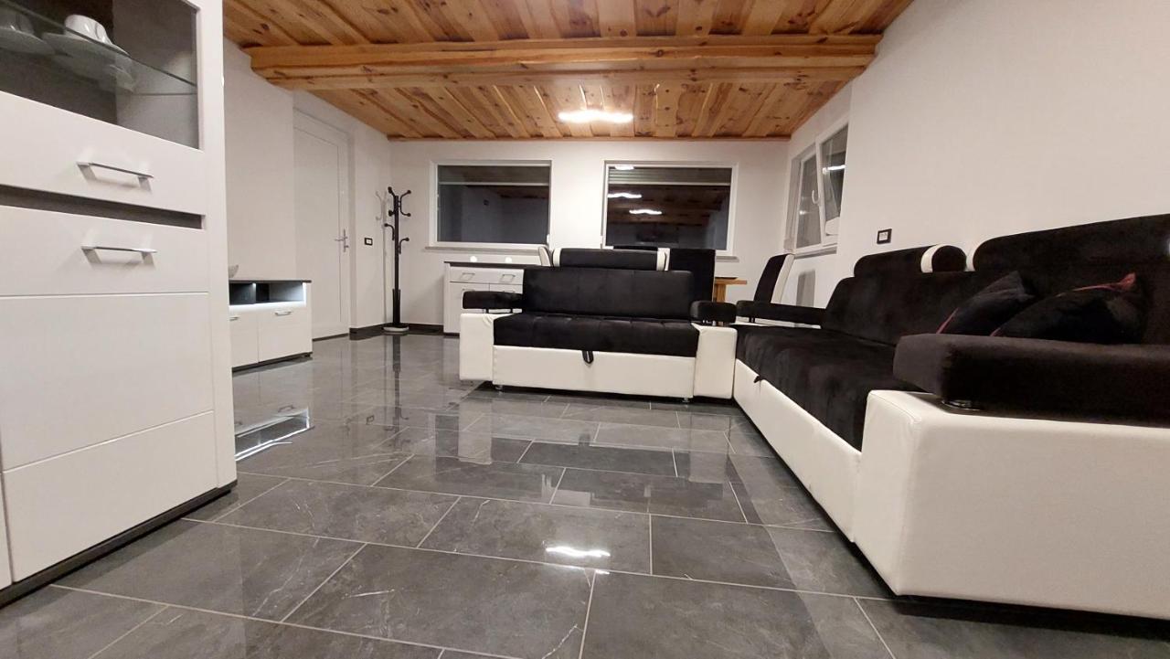 Grajsko Villa Metlika Kültér fotó