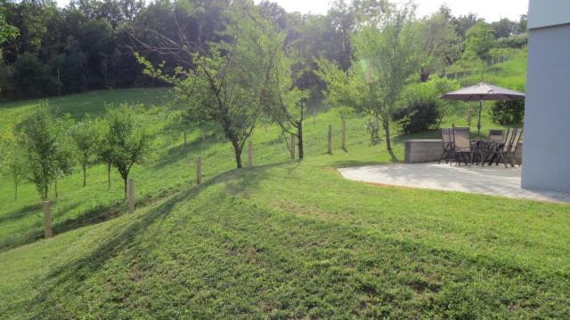 Grajsko Villa Metlika Kültér fotó